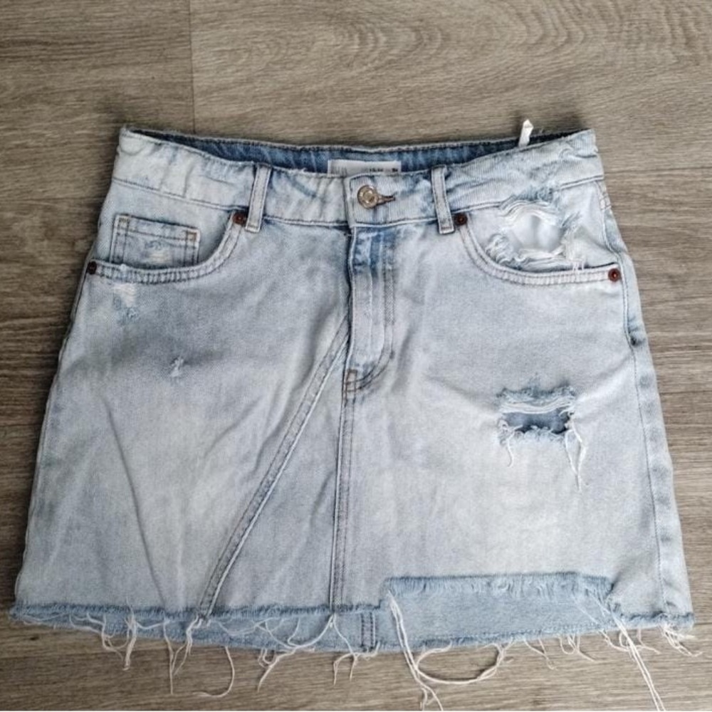 - Zara The Mini Skirt in sunset blue size 13-14